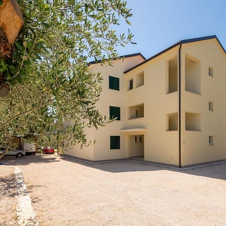 Apartmani Mara Pakoštane Екстериор снимка
