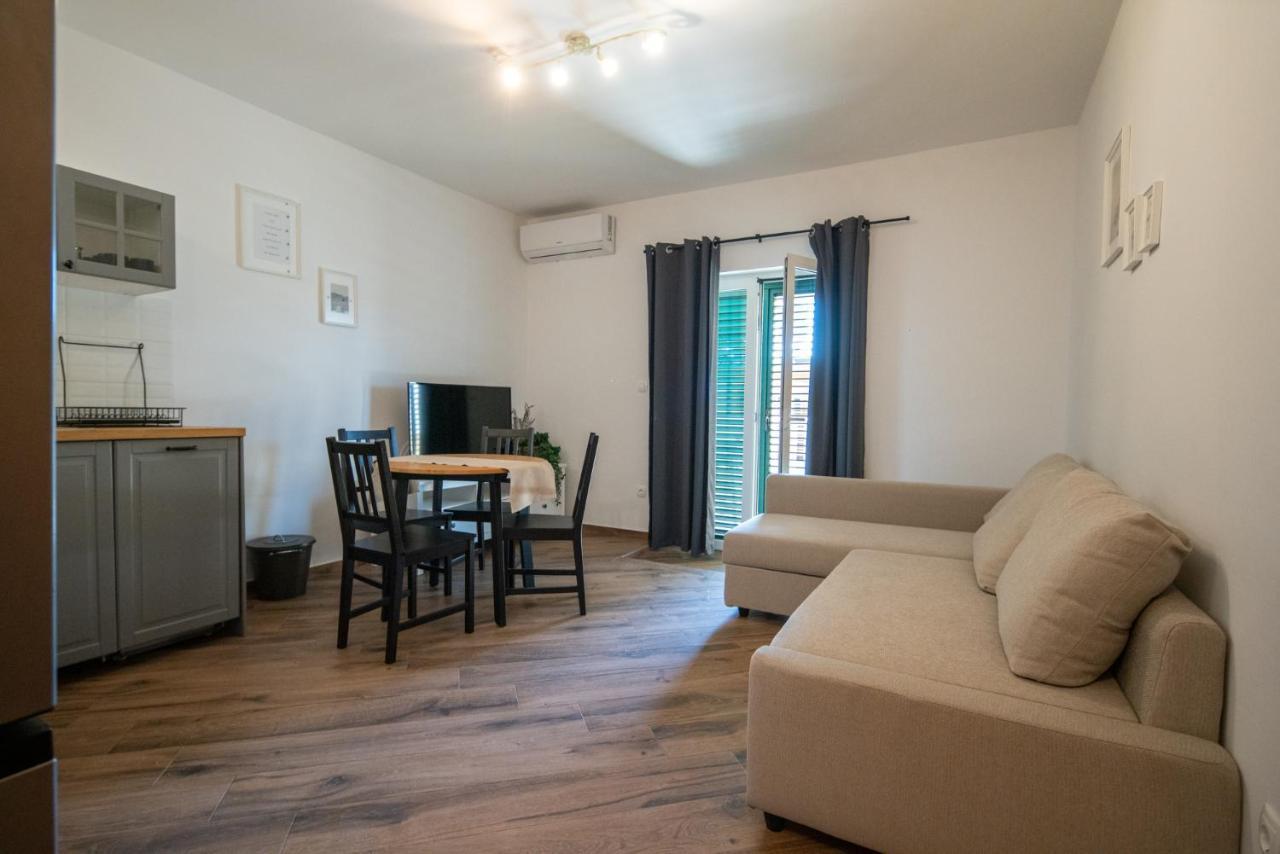 Apartmani Mara Pakoštane Екстериор снимка