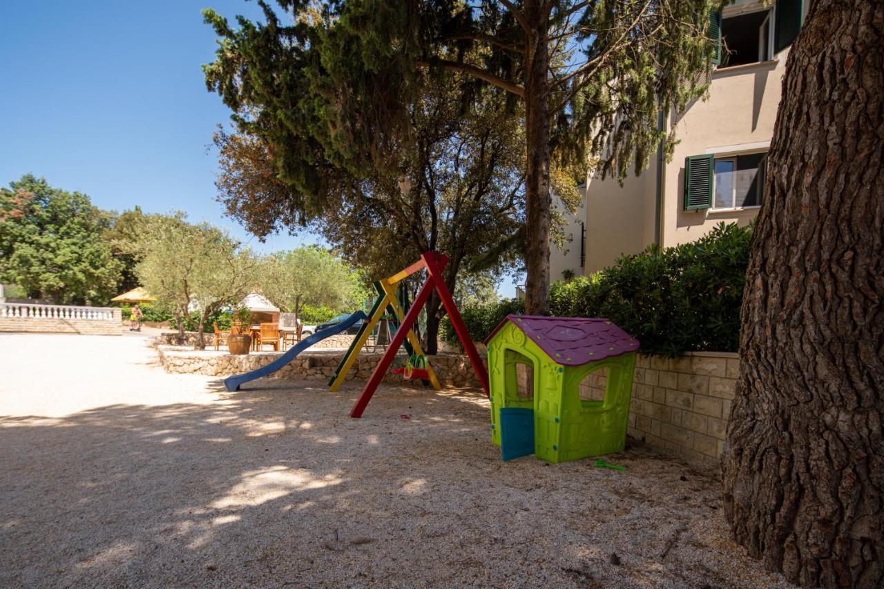 Apartmani Mara Pakoštane Екстериор снимка
