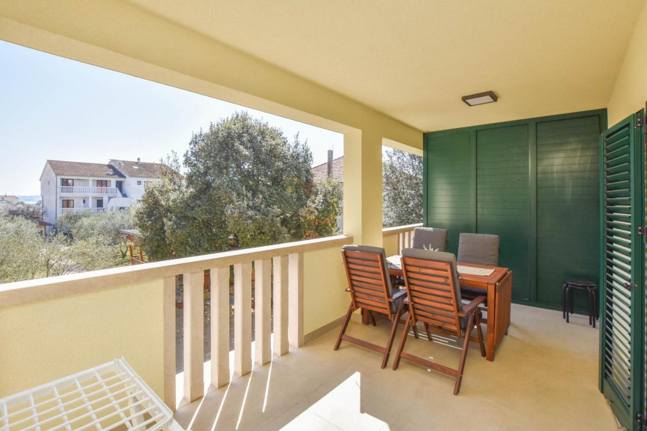 Apartmani Mara Pakoštane Екстериор снимка