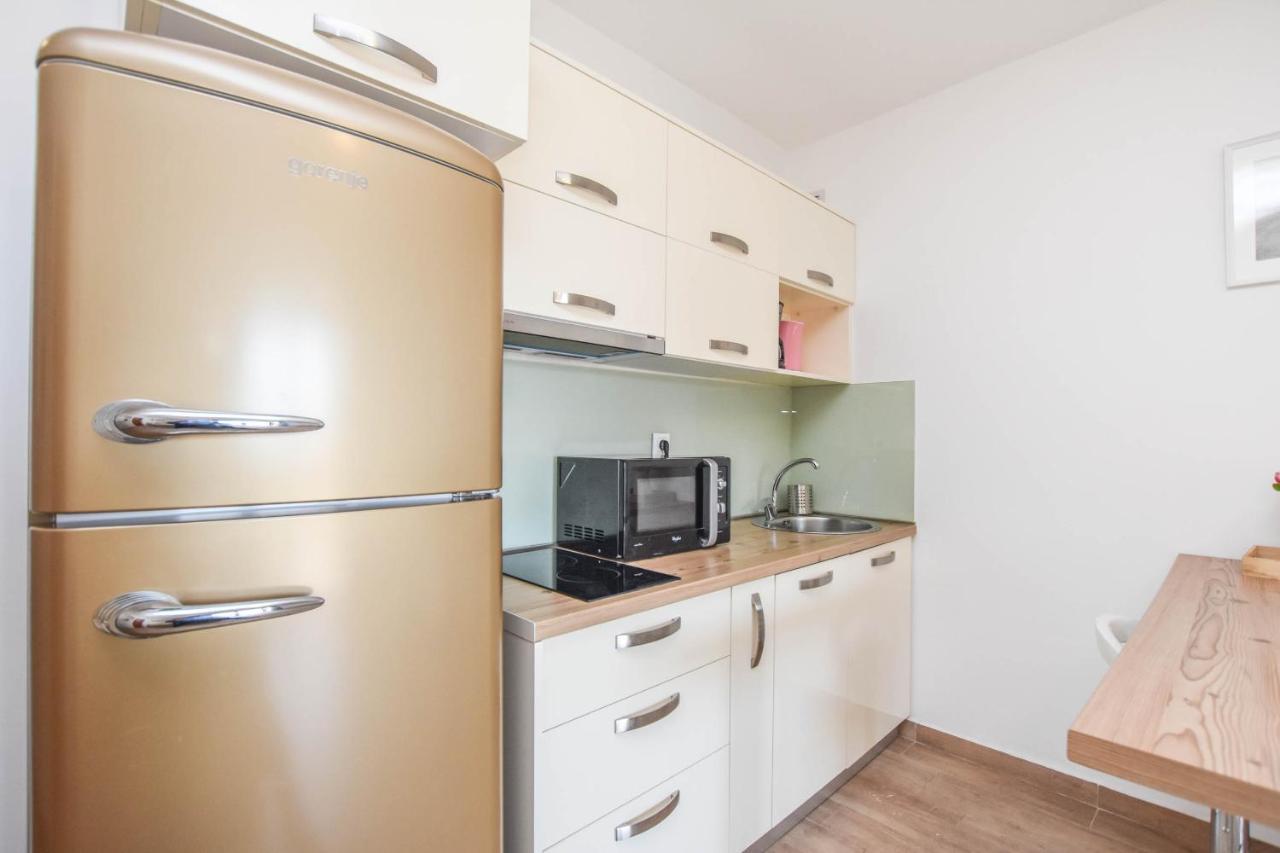 Apartmani Mara Pakoštane Екстериор снимка