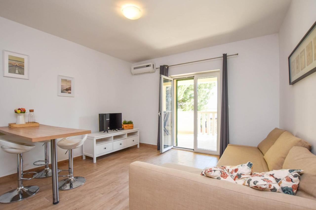 Apartmani Mara Pakoštane Екстериор снимка